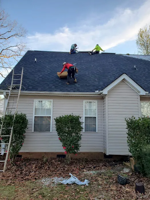 GILMER'S ROOFING LLC Picture 3