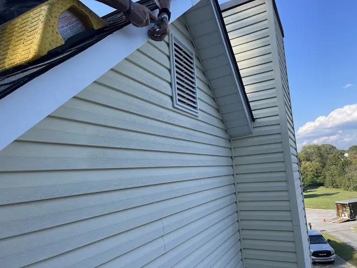 Strong Roofing, LLC Picture 2