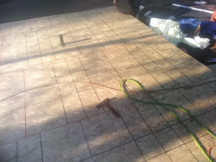 Simmons roofing contractors Picture 2