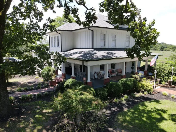 C&W Roofing, Siding & Window Co. Picture 6