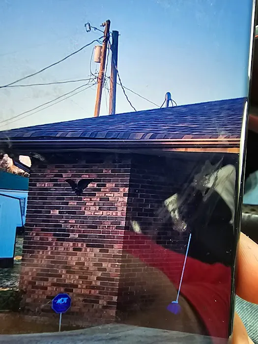 A&M ROOFING & GUTTERS LLC Picture 10