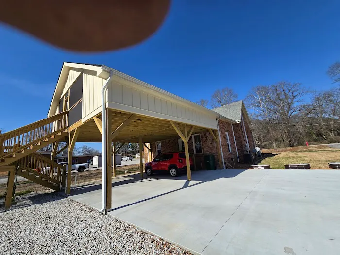 A&M ROOFING & GUTTERS LLC Picture 8