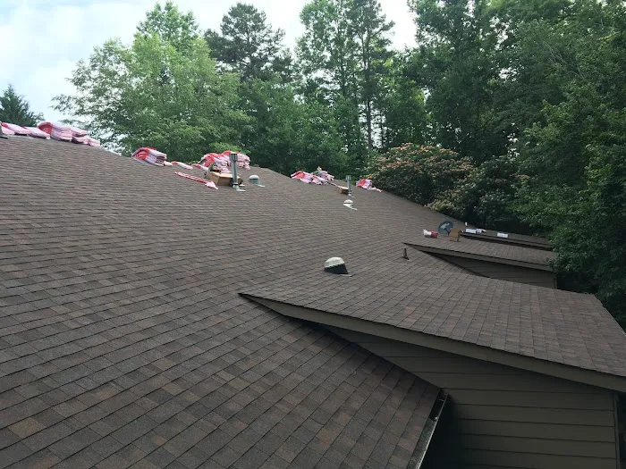 Valley Roofing and Siding Co. LLC Picture 9