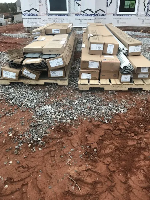 Lynn's Roofing Picture 2