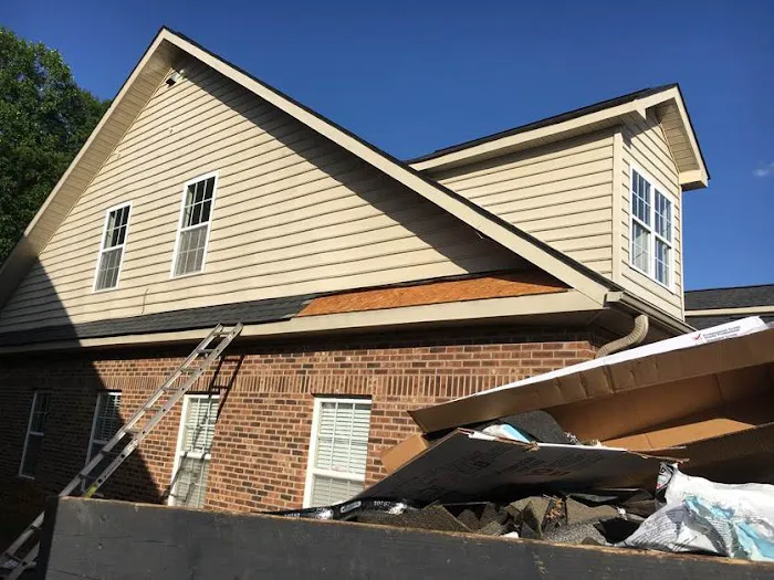 CALL REEVES ROOFING - CONSTRUCTION Picture 3