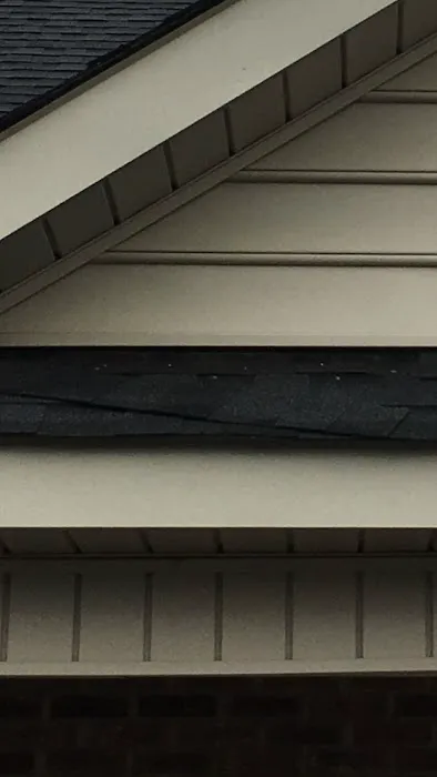 CALL REEVES ROOFING - CONSTRUCTION Picture 1