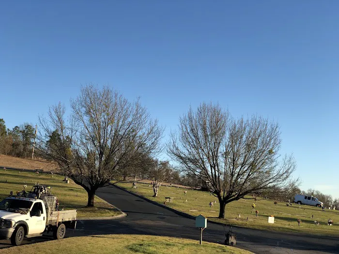 CALL REEVES ROOFING - CONSTRUCTION Picture 10