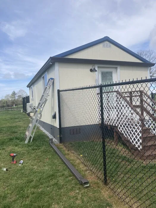 CALL REEVES ROOFING - CONSTRUCTION Picture 8