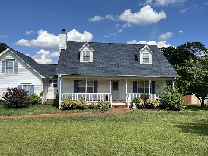 Crest Roofing & Construction Picture 2