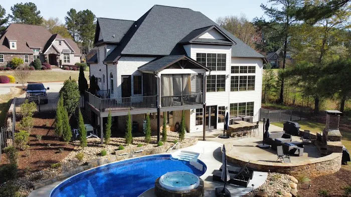 Crest Roofing & Construction Picture 4