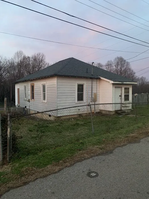 Aee roofing llc Picture 1