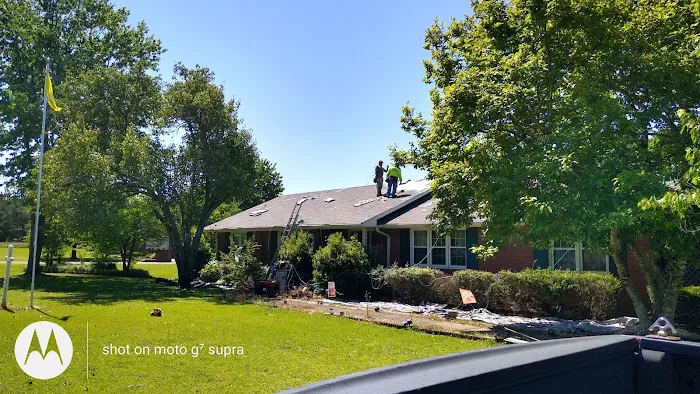 Loggins Roofing LLC Picture 3