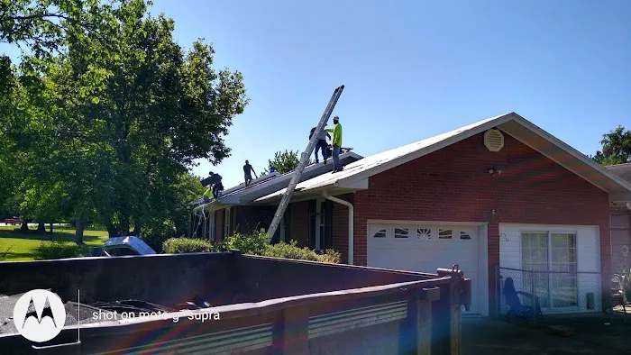 Loggins Roofing LLC Picture 1