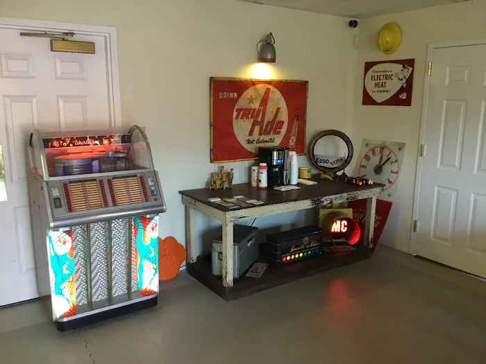 VINTAGE METALS Picture 8