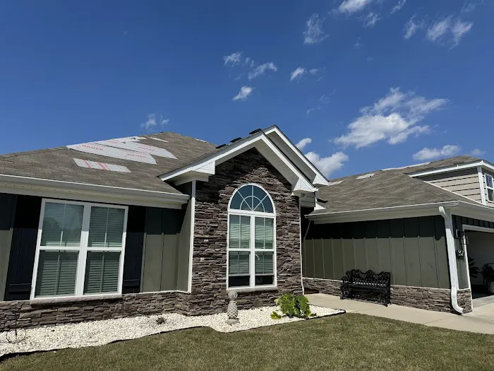 Beaver Roofing & Gutters Picture 3