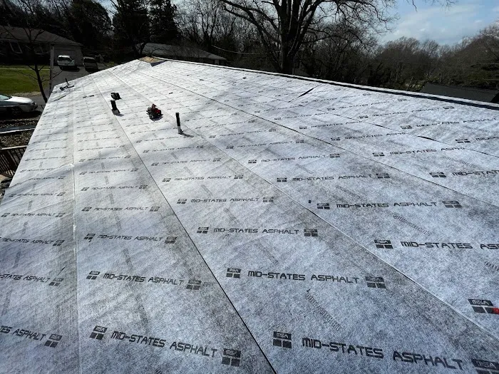 D & T Reliable Roofers LLC Picture 8