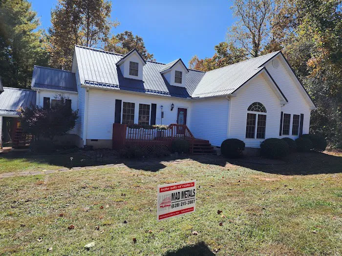 The Mad Roofer Picture 1