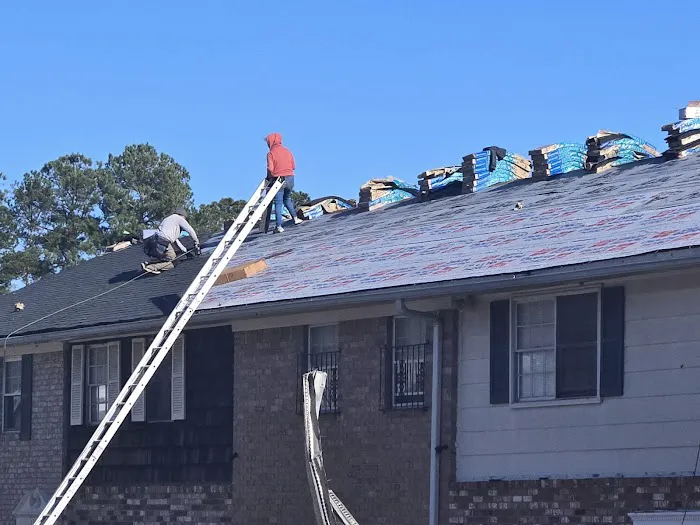 Gridiron Roofing & Construction Picture 1