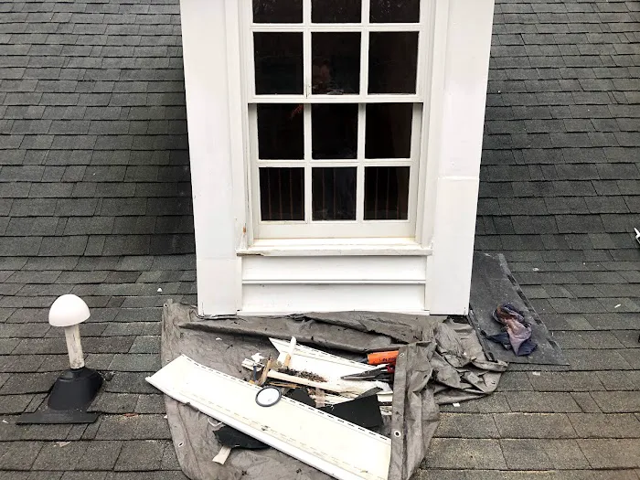 Midlands Roofing & Exteriors Picture 7