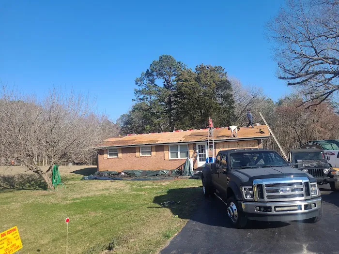 Top dog roofing Picture 5