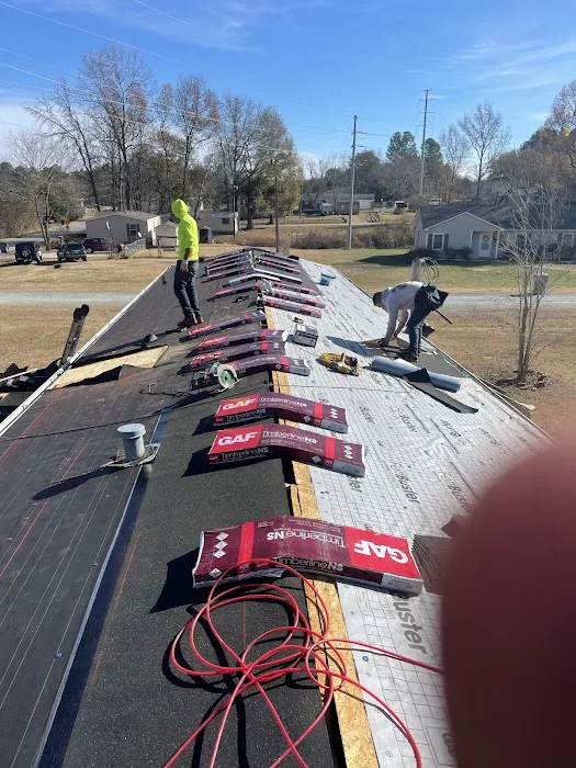 Howe's Roofing Picture 2