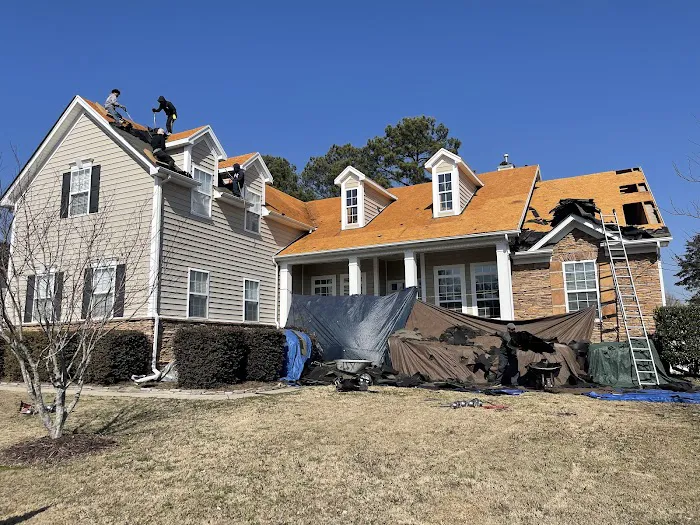 Brown's Roofing LLC Picture 1