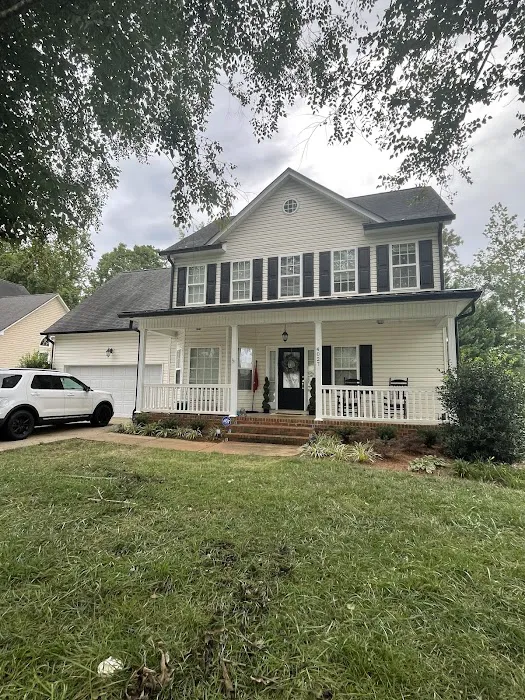 Brown's Roofing LLC Picture 7