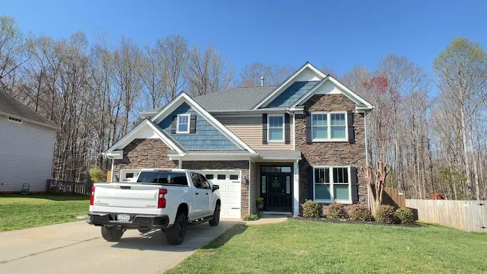 Mr. Roofer Picture 6