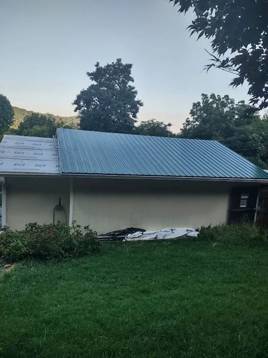 Jaime's Roofing Picture 3