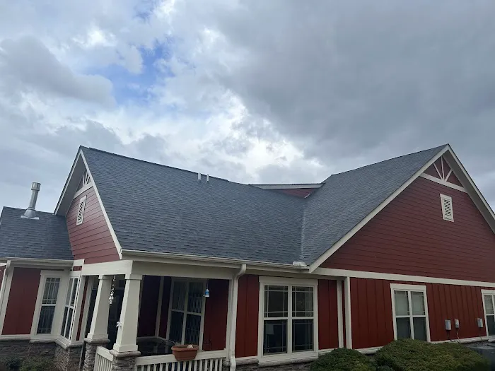 Black Bear Roofing Picture 2