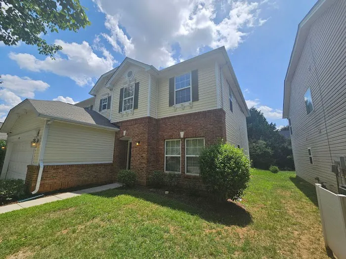 Premiere Roofing & Gutters Picture 3