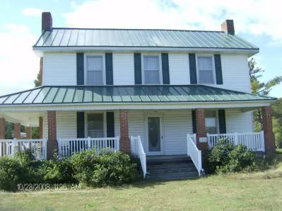 Queen's Shingle Roofing & Vinyl Siding Picture 4