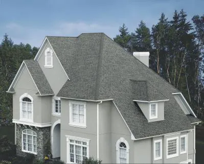 Queen's Shingle Roofing & Vinyl Siding Picture 1