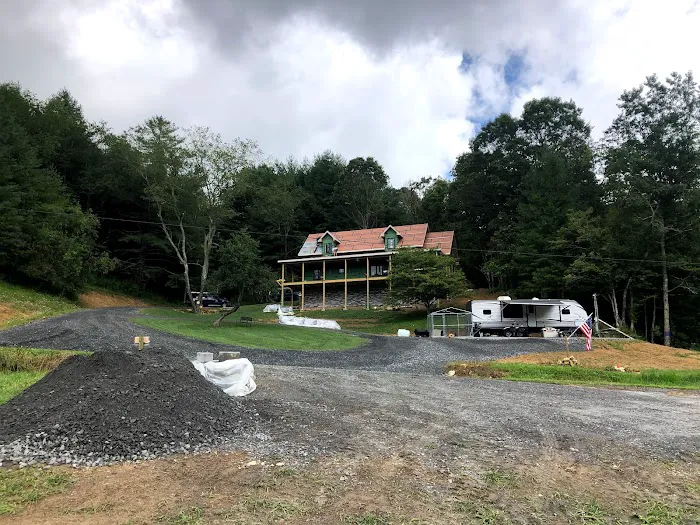 D Queen Roofing Picture 5