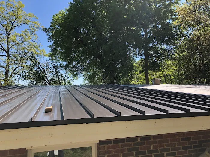 D Queen Roofing Picture 6