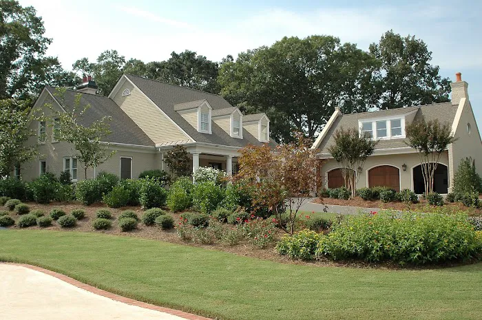 Mitten & Company Picture 1