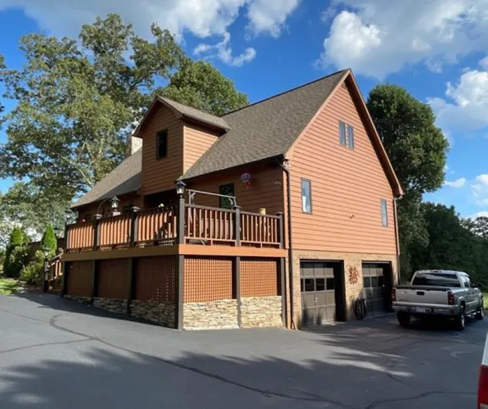 Roof Worx Inc. Picture 8