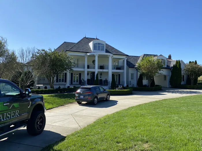 Kaiser Siding and Roofing LLC Picture 10