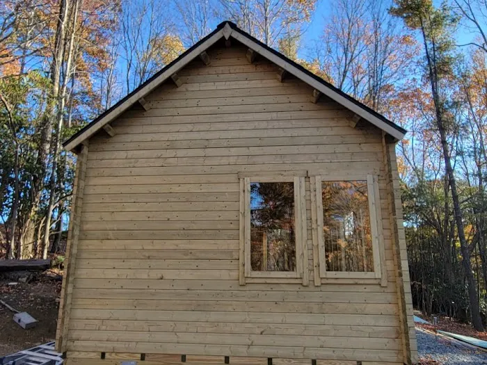 Queen’s Roofing Service Picture 1