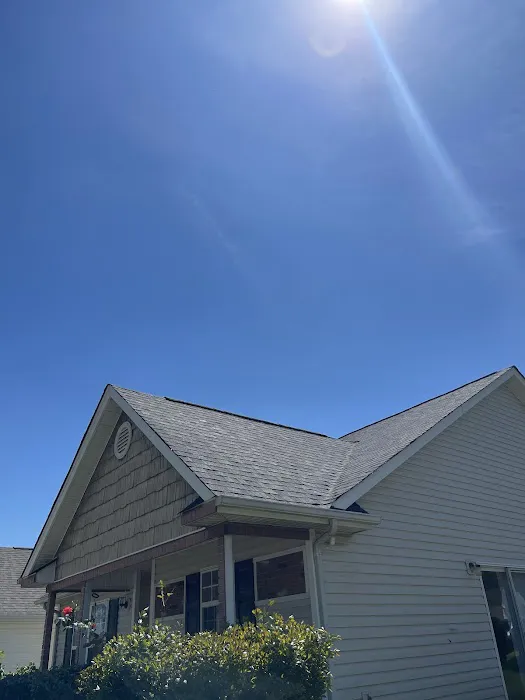 AJ REMODELING AND ROOFING LLC Picture 2