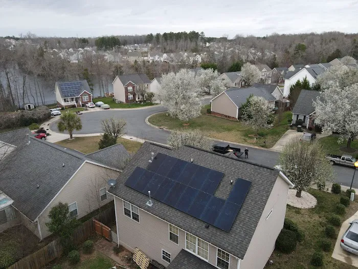 Sunlight Roof & Solar Picture 2