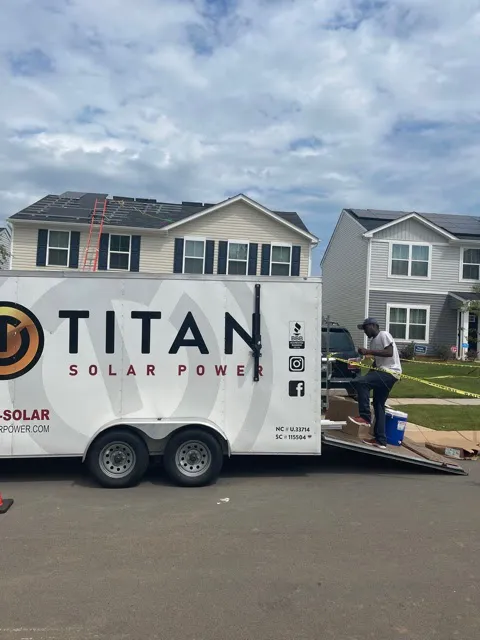 Sunlight Roof & Solar Picture 3