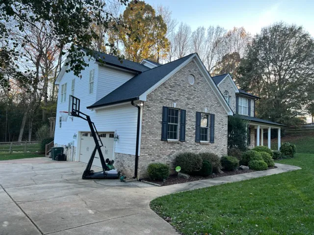 Philco Roofing & Remodeling Picture 2