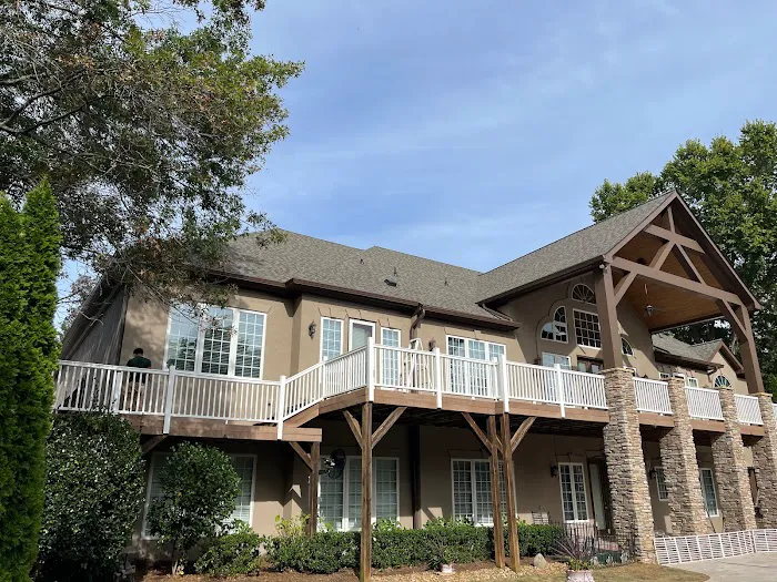 Jeff Freeman's Roofing Siding & Windows Picture 1