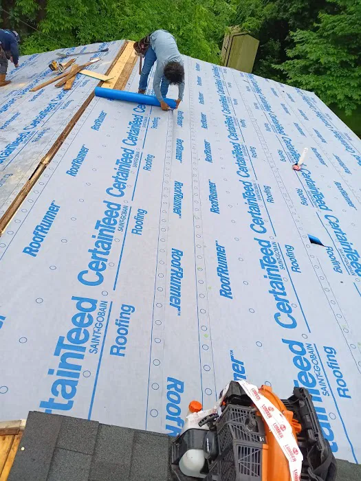 7 Point Roofing LLC Picture 1