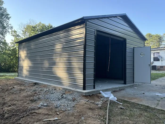 Charlie metal roofing LLC Picture 4