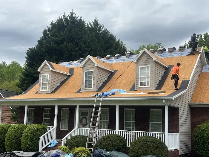 Roofiolli Restoration LLC Picture 1