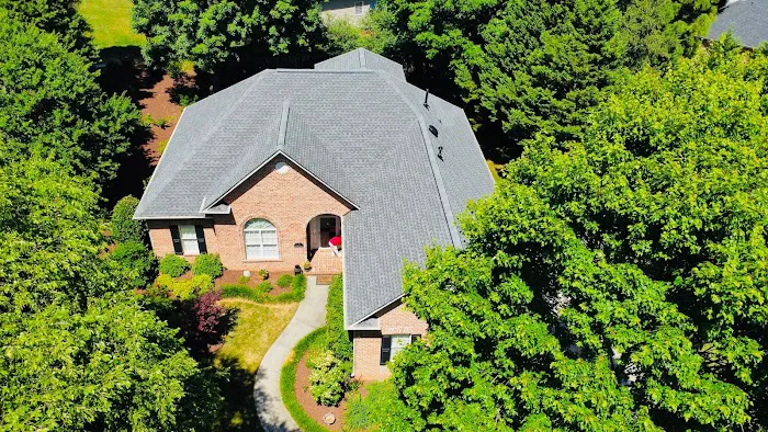 Mabe's Roofing Inc Picture 7