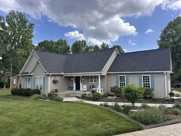 Mendez's Roofing Services LLC Picture 1