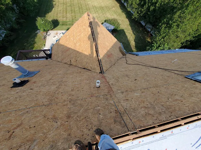 4 Walls Roofing and Repair Picture 8